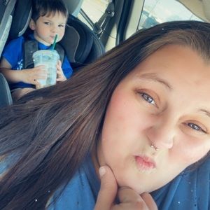 Meet your Posher, Carla